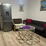 Ergi\'S Studio Apartment